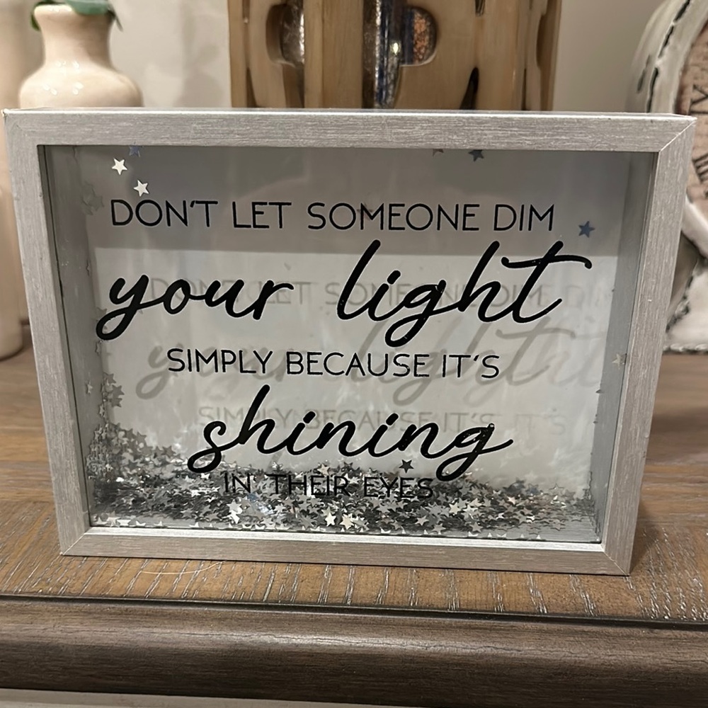 Nielson Bainbridge Silver Inspirational Shadow Box.